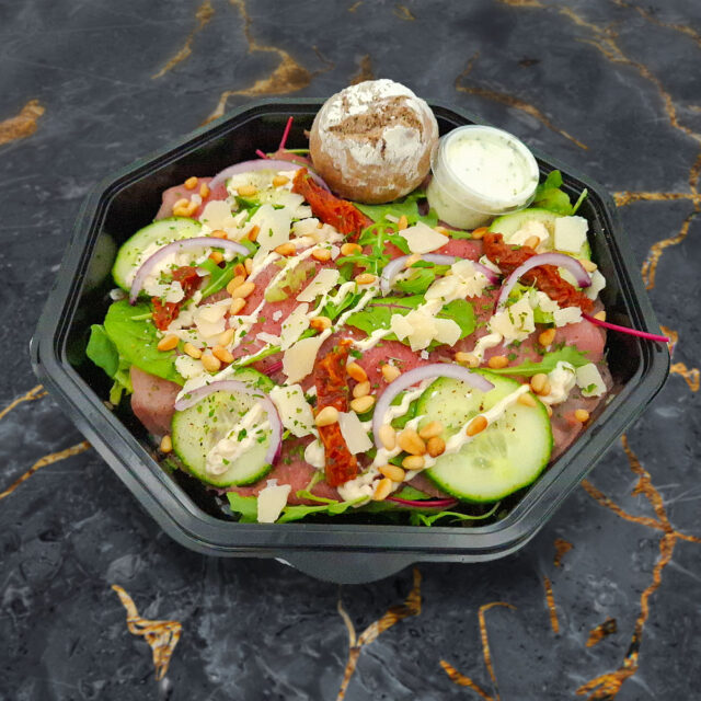 Maaltijdsalade bezorgen in Ede en Veenendaal bij Broodje van Lies